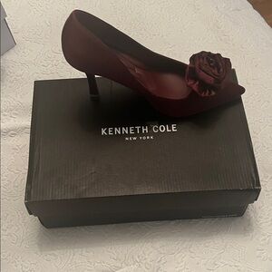 Kenneth Cole Women's Romi Rosette Slip-On Pumps